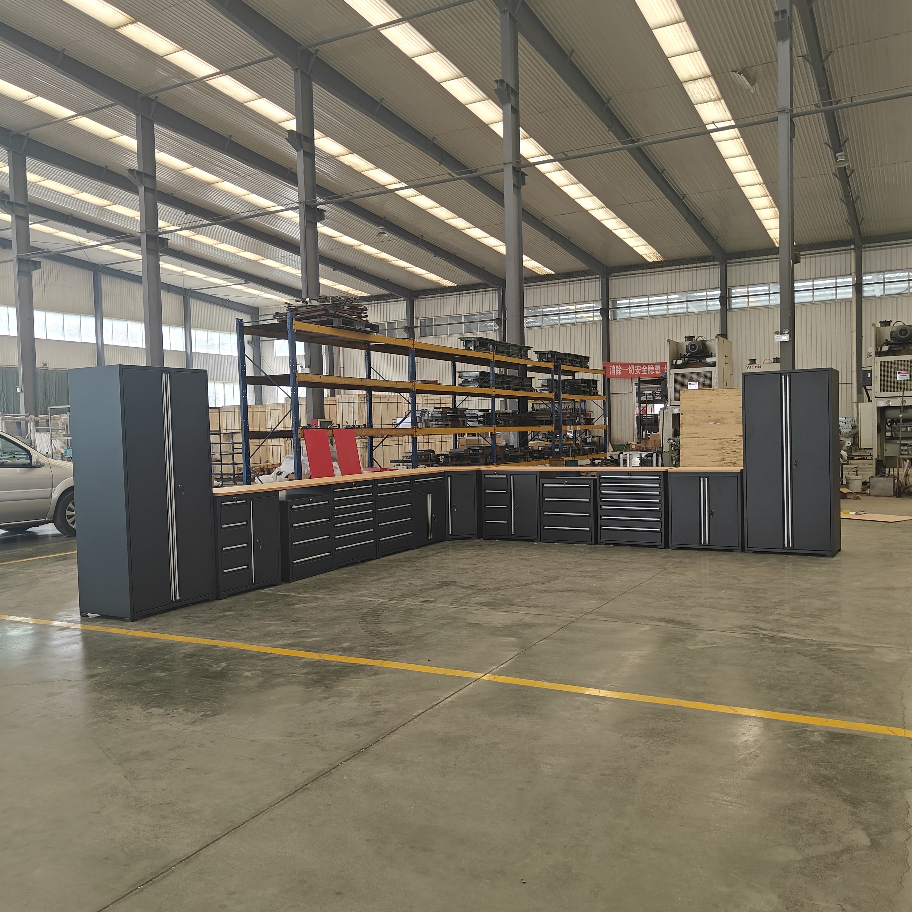 Dulapuri organizatoare de garaj combinate metalice